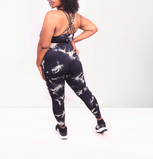 BLACK AND WHITE FULL BODYSUIT